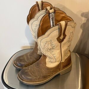 Ariat Two-Tone Western Boots in Brown and Cream